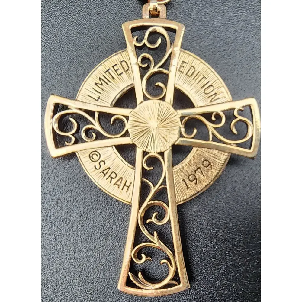 1979 Sarah Coventry Celtic Cross Necklace w/ Amber Gemstone – Limited Edition - Picture 14 of 16